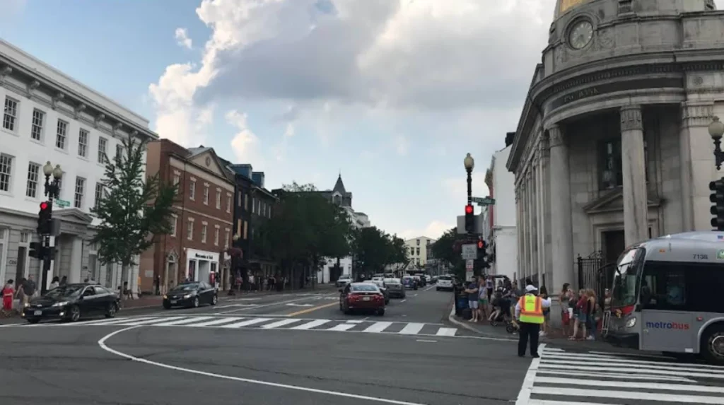 What makes Georgetown worth visiting for free?