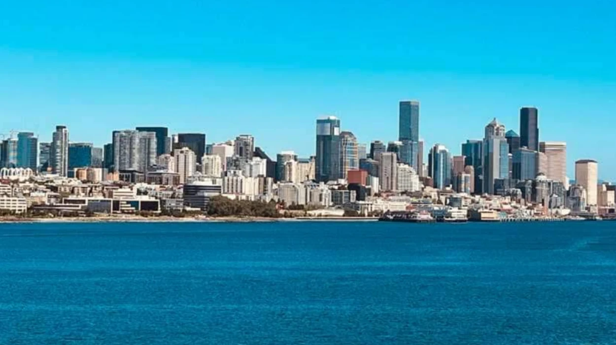 Seattle Waterfront Guide: Top Attractions, Scenic Walks and Must-See Spots