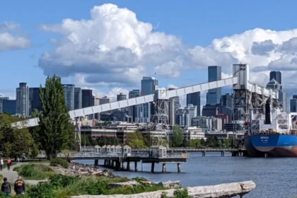 Space Needle Seattle Guide: Best Views, Ticket Tips, and Visitor Essentials