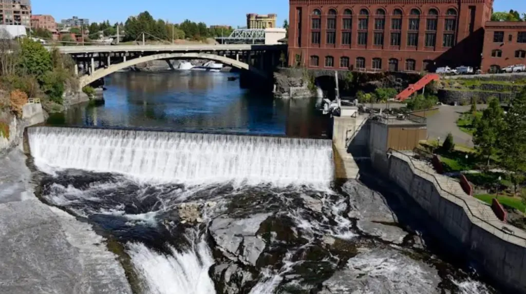 How Did the Mid-Century Modern Movement Transform Spokane?