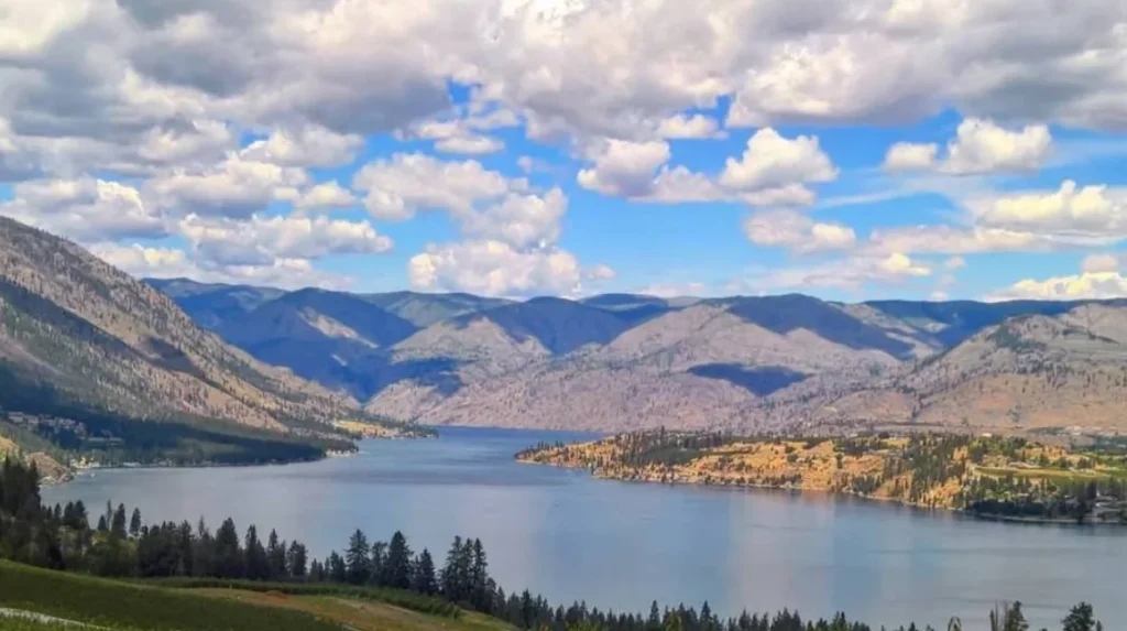 What Is the Geological and Historical Origin of Lake Chelan?