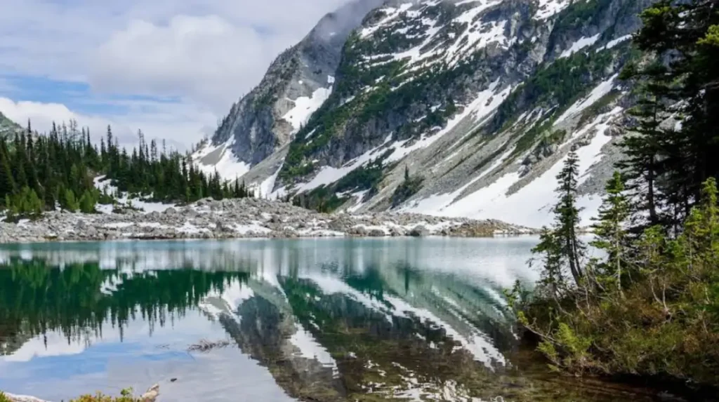 What permits and regulations do I need to backpack in North Cascades?