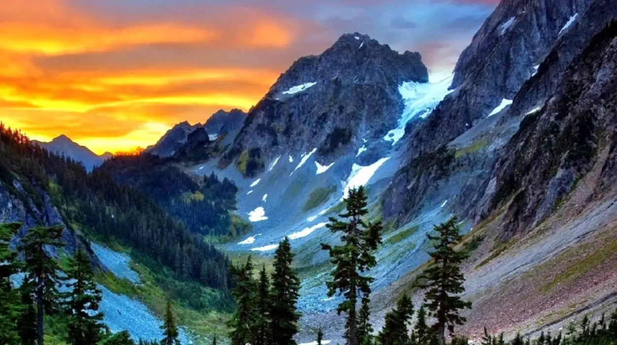 North Cascades Highway Drive Guide for Travelers in Washington State