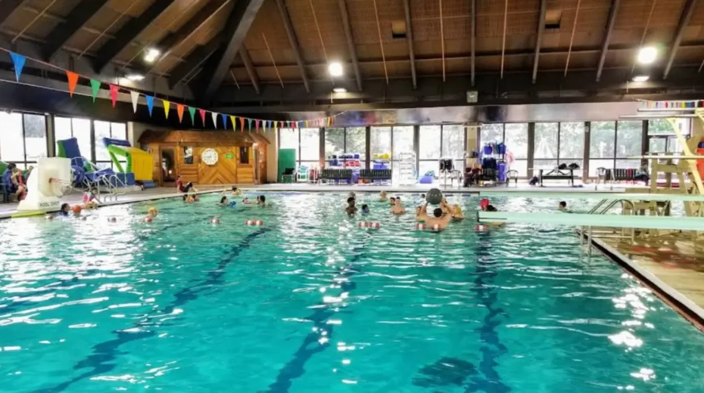 What are hidden swimming spots in Washington?