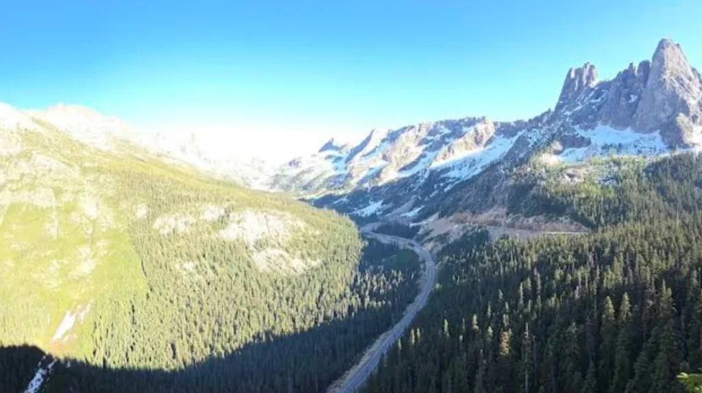 What makes Washington State road trips scenic?