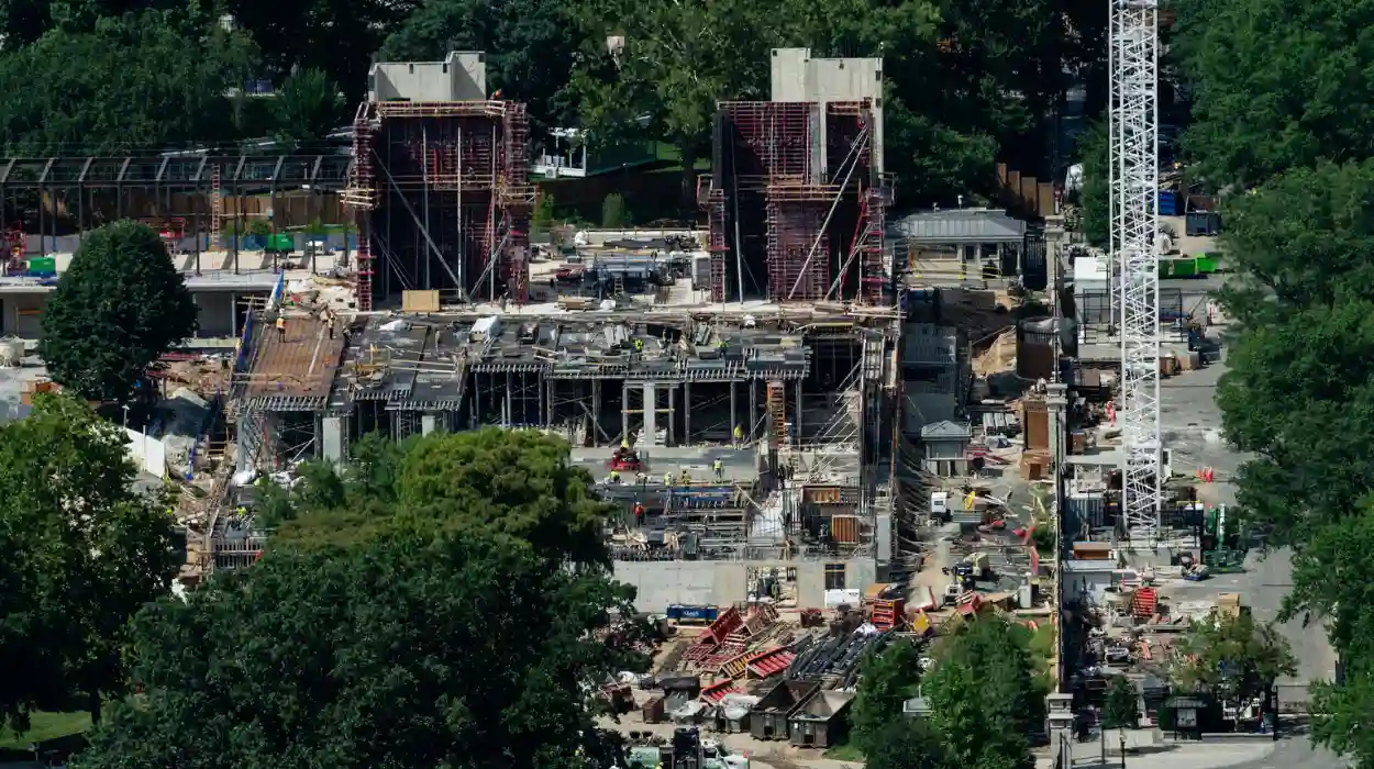 Appeals Court Halts Trump White House Ballroom Construction in Washington 2026